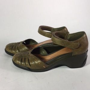 Nurture Ankle Strap Shoes